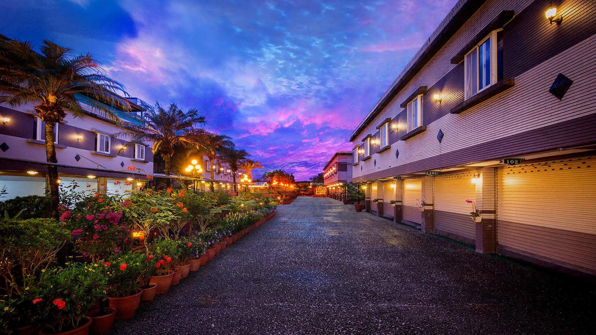 Mesasa Garden Motel Хуалянь Екстер'єр фото