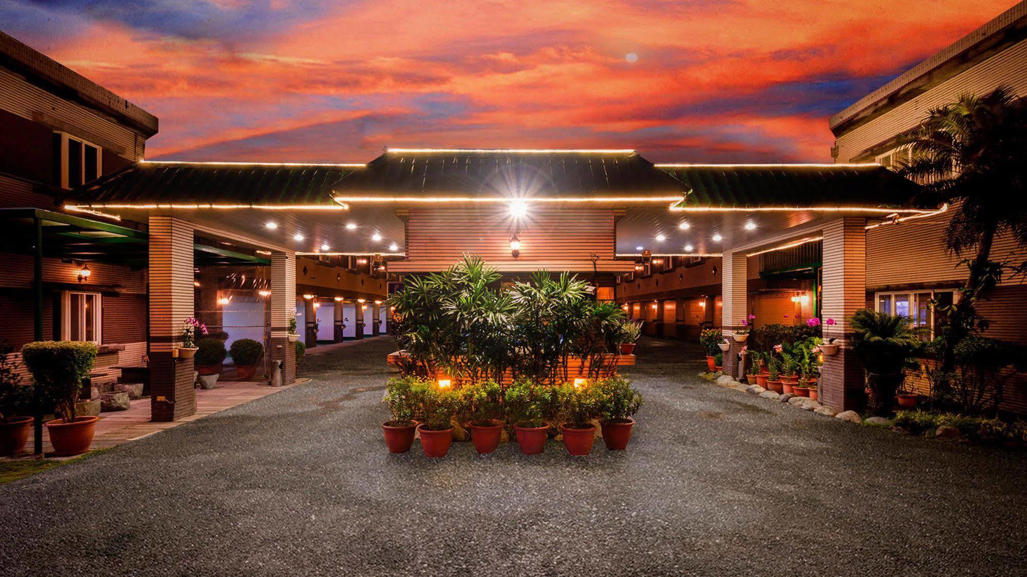 Mesasa Garden Motel Хуалянь Екстер'єр фото